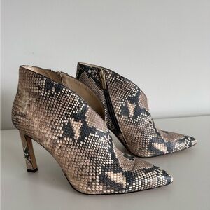 Vince Camuto Snakeskin Patterned Ankle Booties Size 8.5